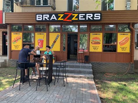 brazzers restaurante|Brazzers Restaurant Porn Videos 